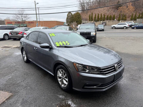 2018 Volkswagen Passat for sale at ERNIE'S AUTO in Waterbury CT