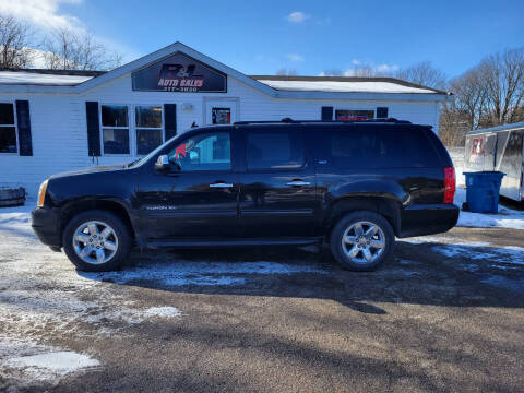 2010 GMC Yukon XL for sale at R & L AUTO SALES in Mattawan MI