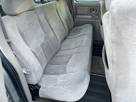 2003 Chevrolet Silverado 1500 LS