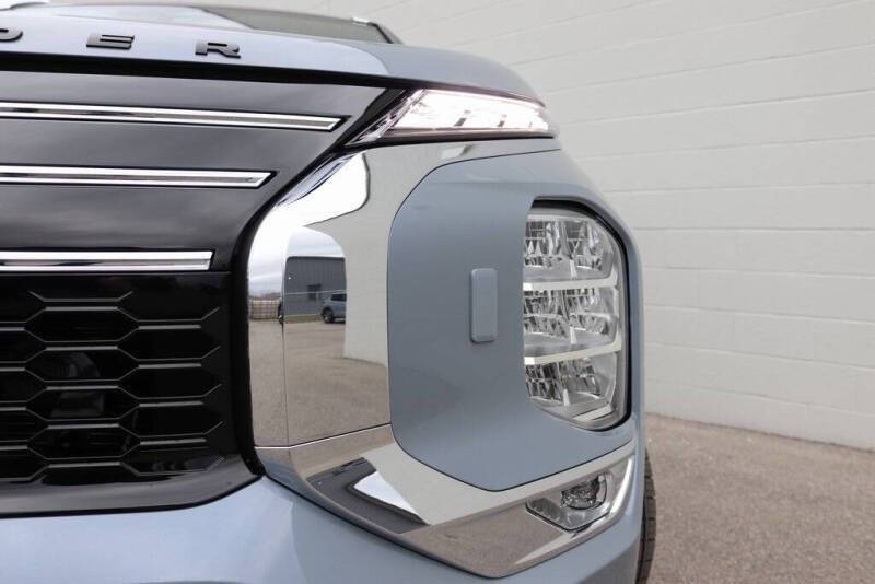 2025 Mitsubishi Outlander SEL