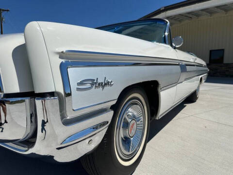 1962 Oldsmobile Starfire