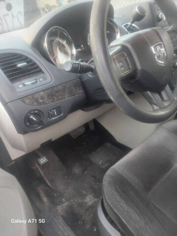 2014 Dodge Grand Caravan American Value Package