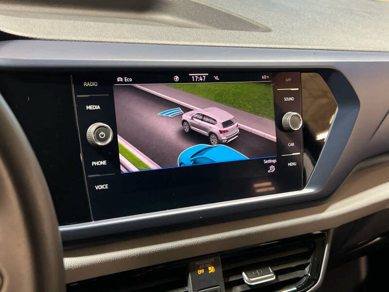 2022 Volkswagen Taos SE 4Motion