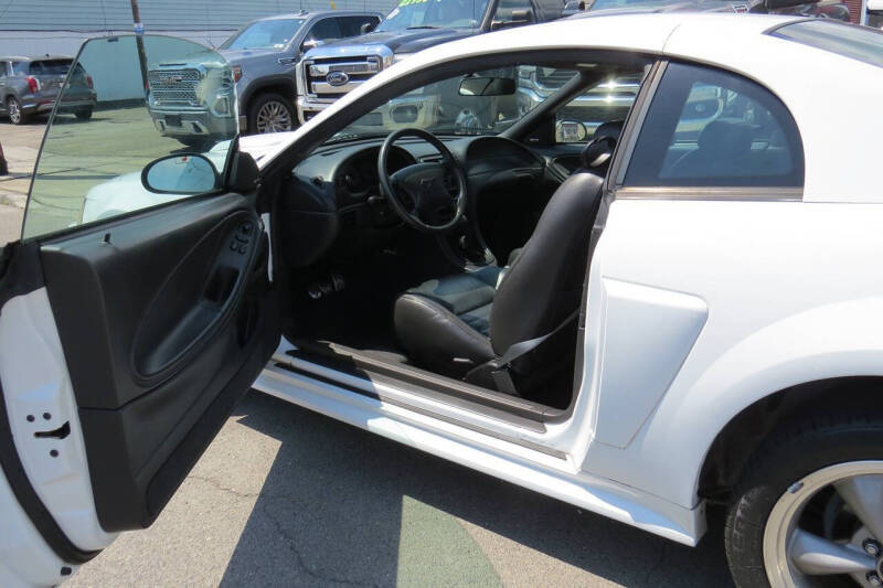2001 Ford Mustang GT