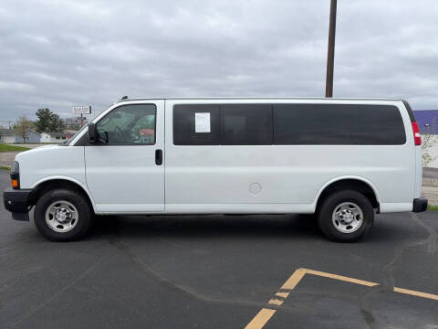 2022 Chevrolet Express LS 3500