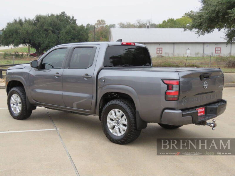 2022 Nissan Frontier SV