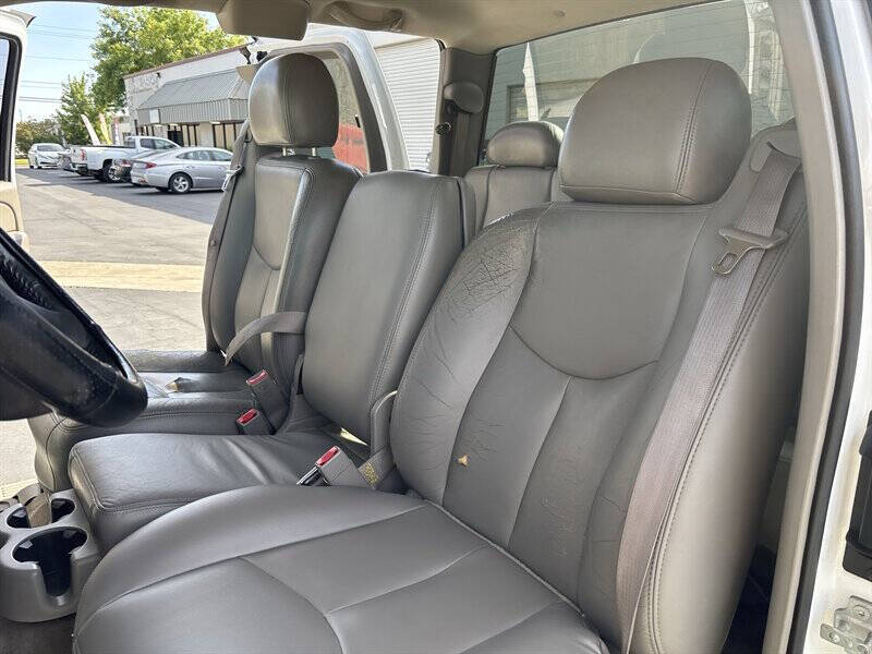 2005 GMC Sierra 2500HD