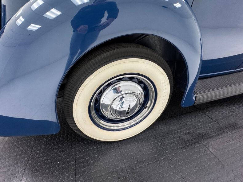 1936 Ford Deluxe