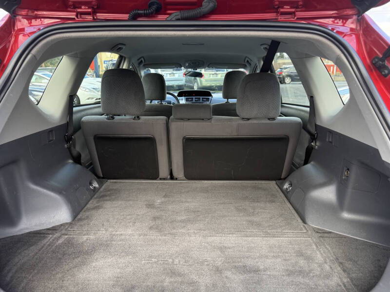 2012 Toyota Prius v Five