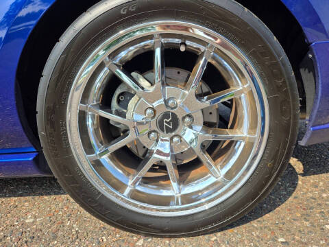 2005 Ford Mustang GT Deluxe