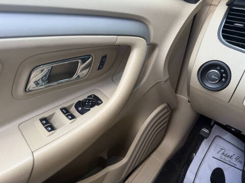 2015 Ford Taurus SEL