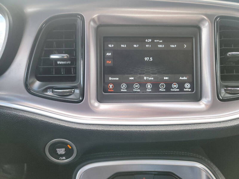 2019 Dodge Challenger SXT