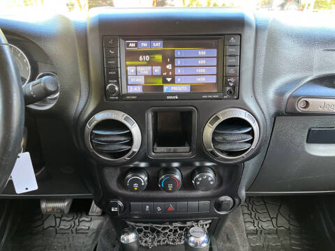 2017 Jeep Wrangler Willys Wheeler