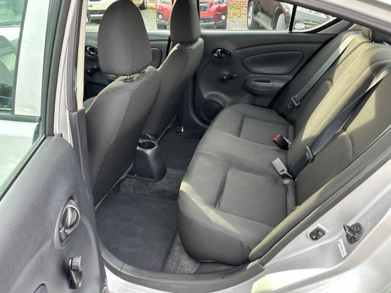 2019 Nissan Versa S Plus