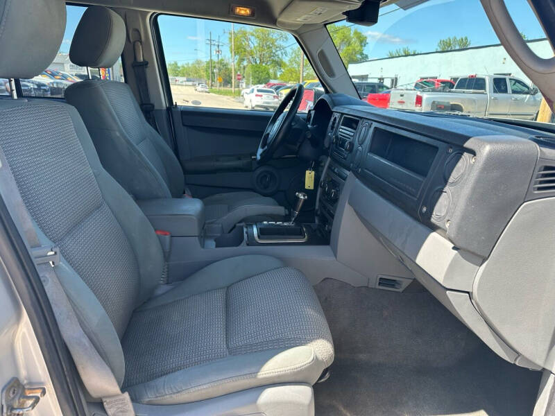 2007 Jeep Commander Sport