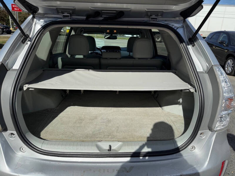 2012 Toyota Prius v Three