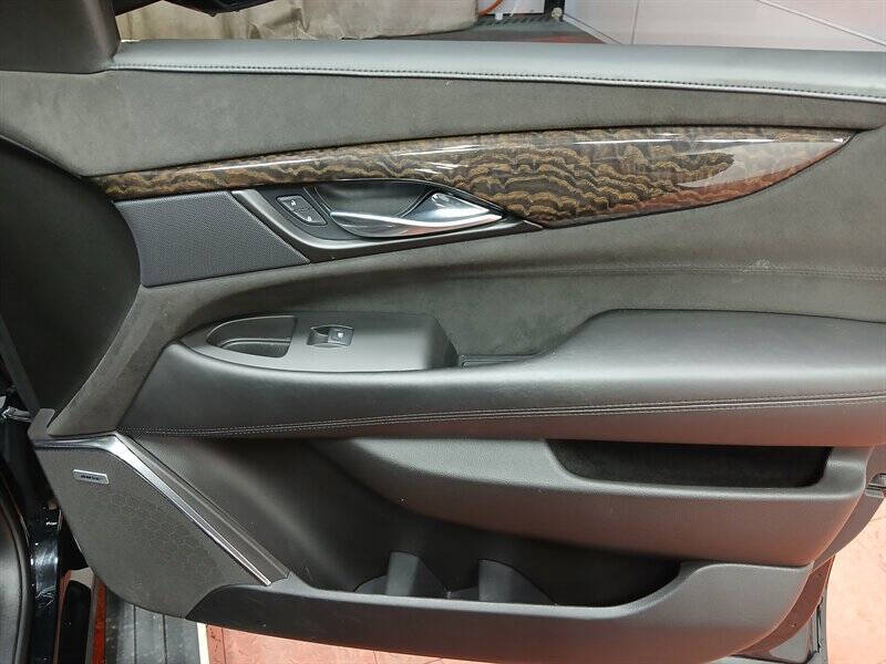 2015 Cadillac Escalade Platinum