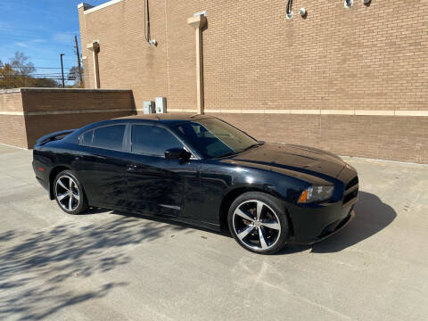 2014 Dodge Charger for sale at GTO United Auto Sales LLC in Lawrenceville GA