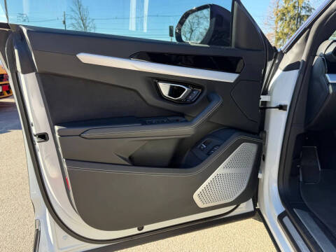 2020 Lamborghini Urus