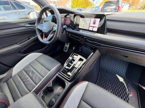 2024 Volkswagen Golf GTI Autobahn