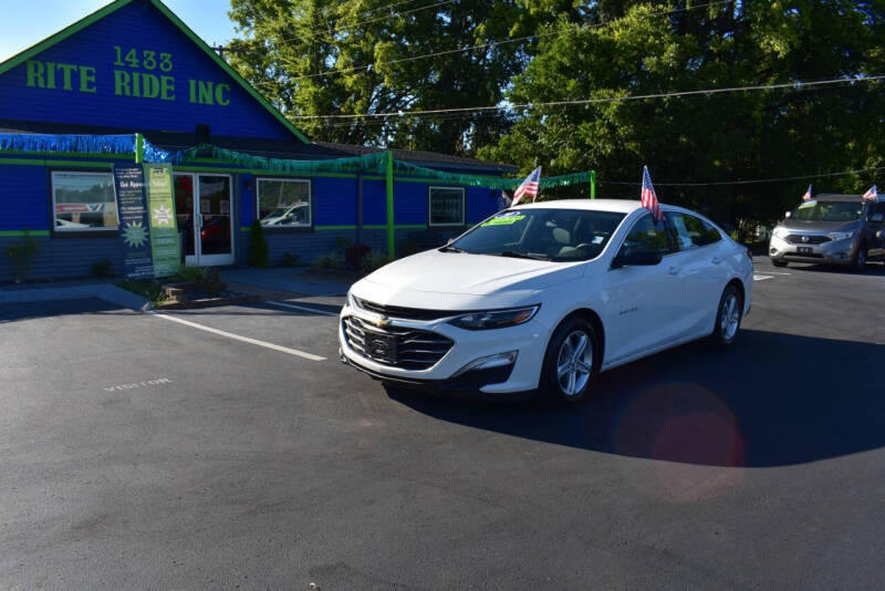 2020 Chevrolet Malibu's photo