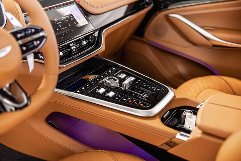 2026 Aston Martin DBX 707