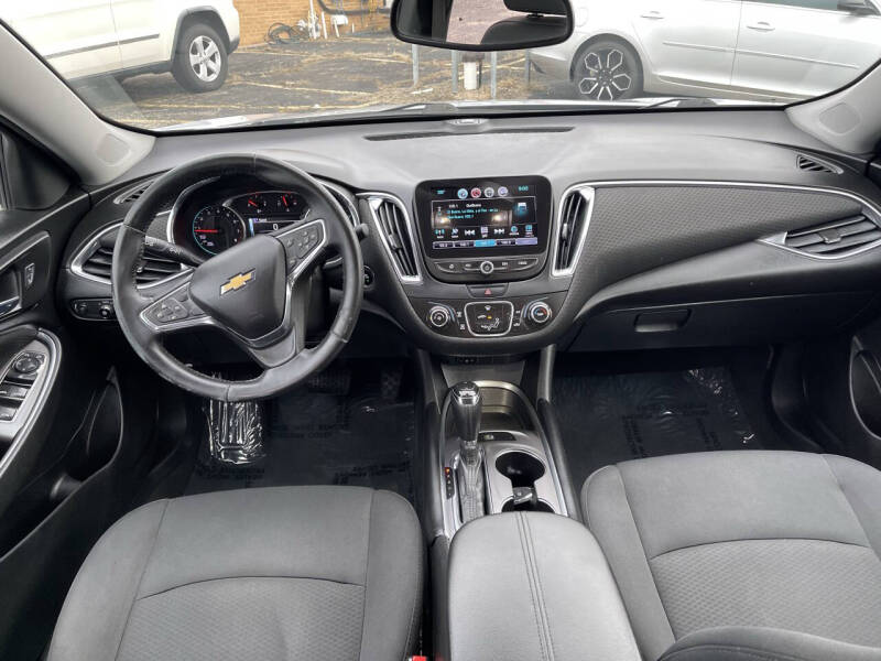 2017 Chevrolet Malibu LT