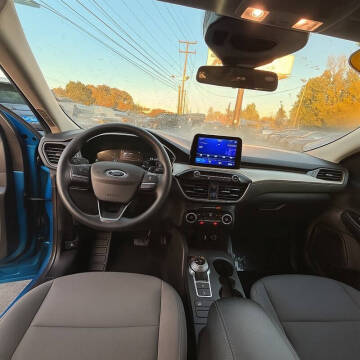 2020 Ford Escape SE