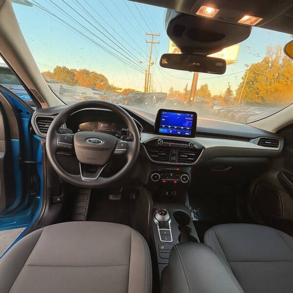 2020 Ford Escape SE