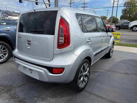 2013 Kia Soul +