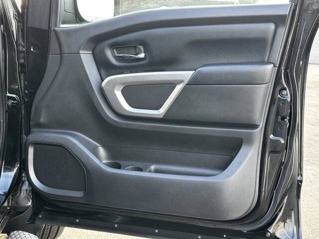 2017 Nissan Titan Platinum Reserve