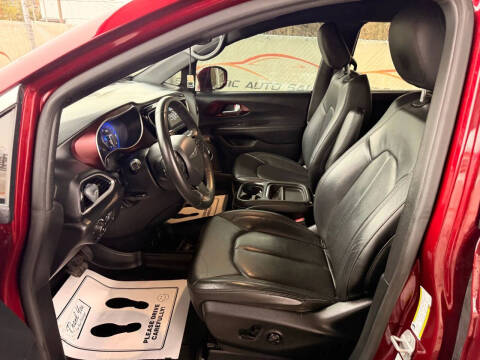 2020 Chrysler Pacifica Touring L 35th Anniversary