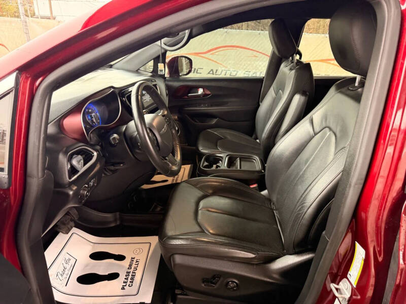 2020 Chrysler Pacifica Touring L 35th Anniversary