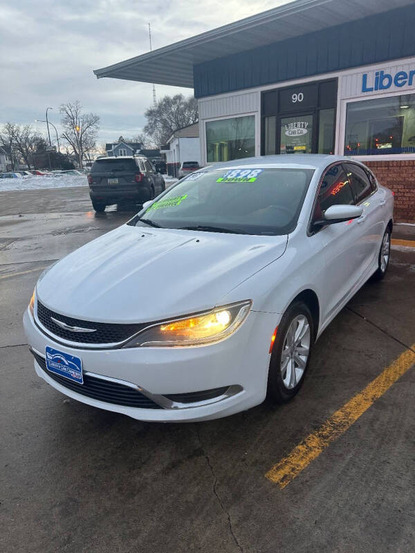 2016 Chrysler 200 LX