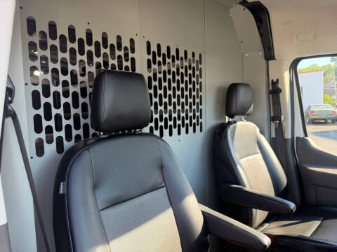 2025 Ford Transit 250