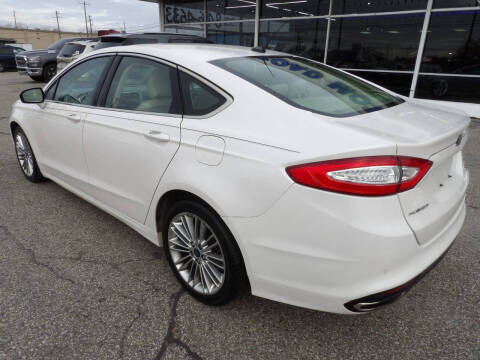 2015 Ford Fusion SE