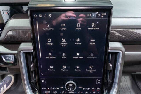 2025 GMC Yukon Elevation