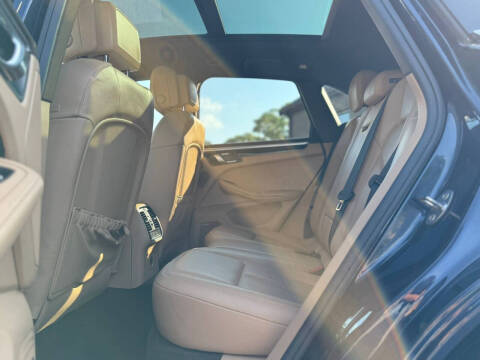 2018 Porsche Macan S