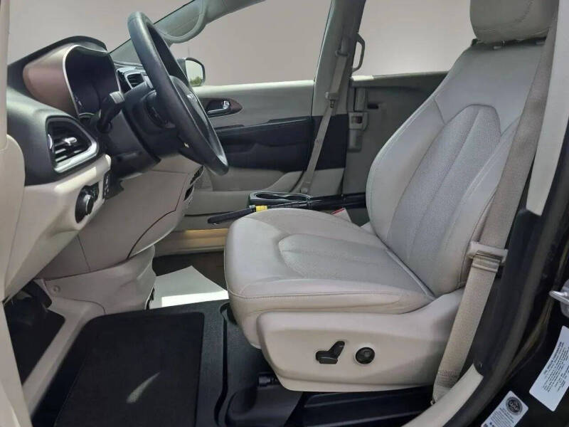 2021 Chrysler Voyager LXi