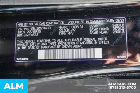 2024 Volvo XC60 B5 Plus Dark Theme