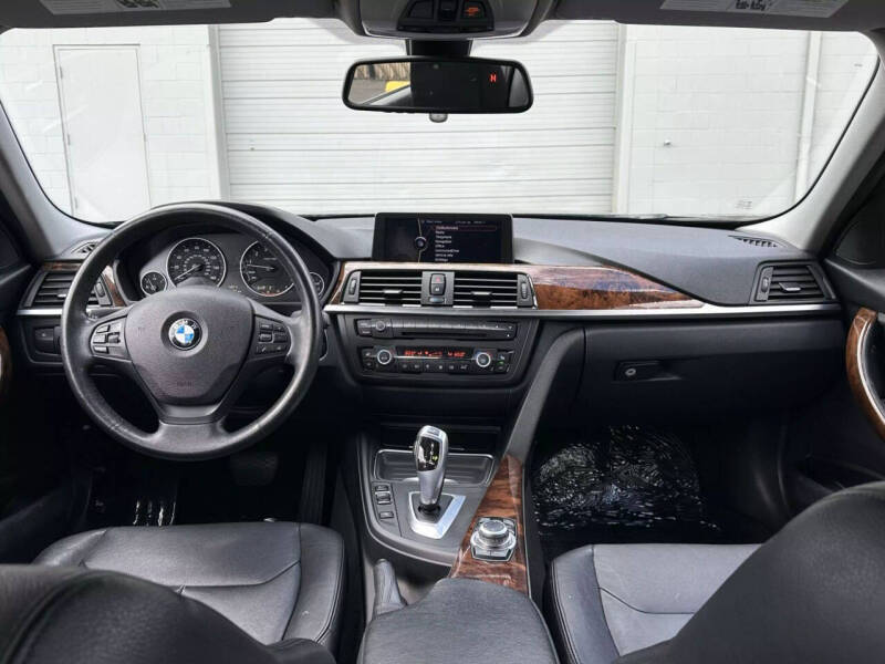 2013 BMW 3 Series 328i
