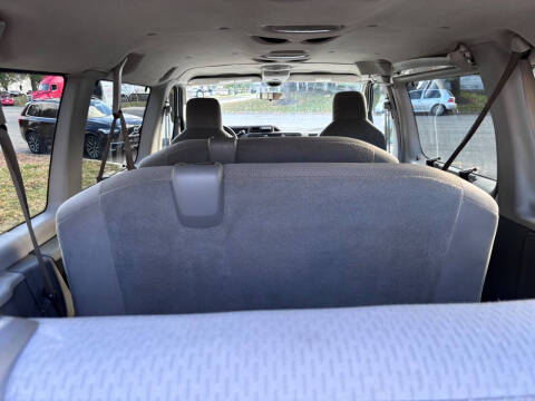 2009 Ford E-Series E-350 SD XLT