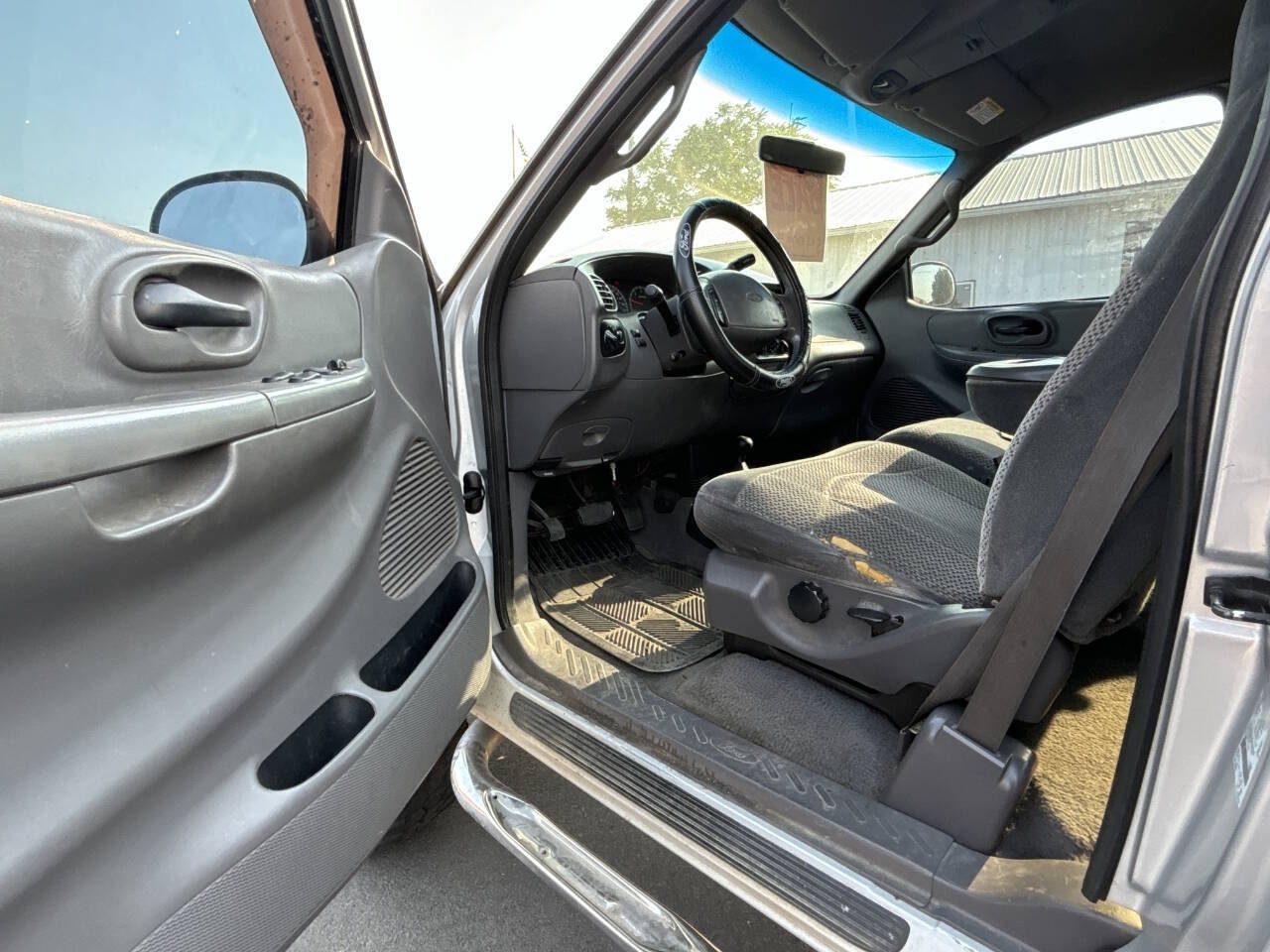 2001 Ford F-150 for sale at PIERCY MOTORS INC in Union Gap, WA