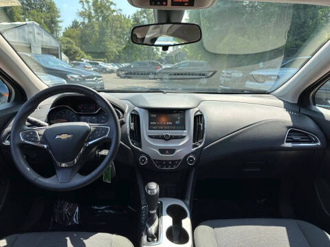 2018 Chevrolet Cruze LS Auto