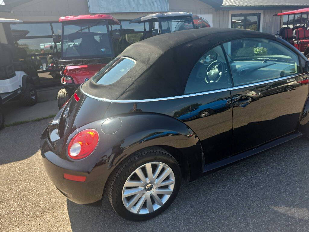 2008 Volkswagen New Beetle Convertible 17