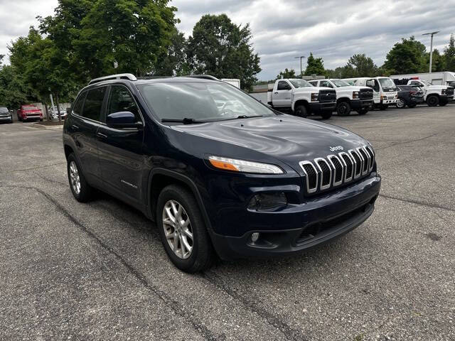 2014 Jeep Cherokee for sale at Bowman Auto Center in Clarkston, MI