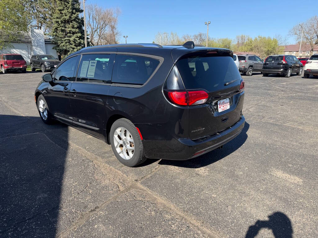 2020 Chrysler Pacifica 9