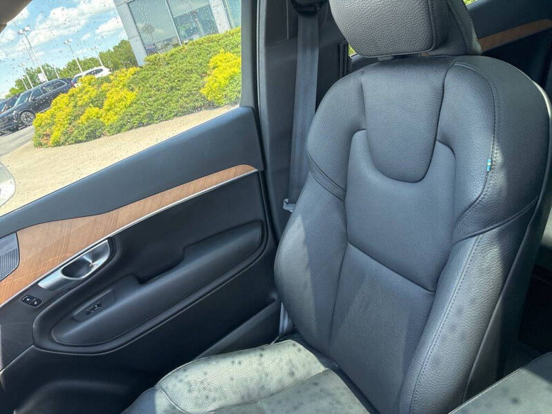 2023 Volvo XC90 B6 Plus Bright Theme 7P