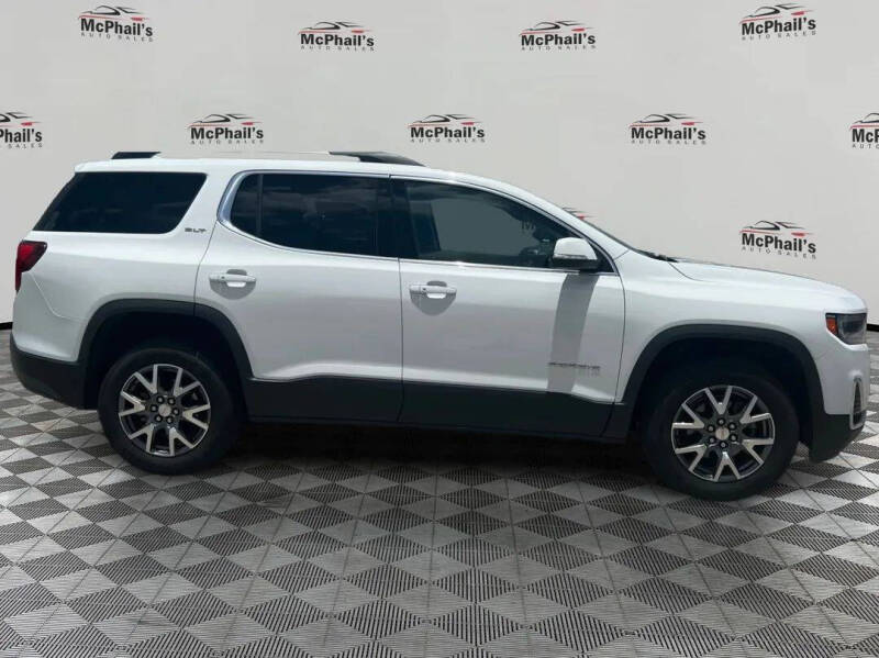 2023 GMC Acadia SLT