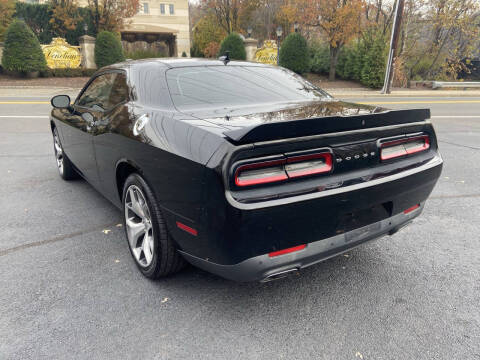 2016 Dodge Challenger SXT